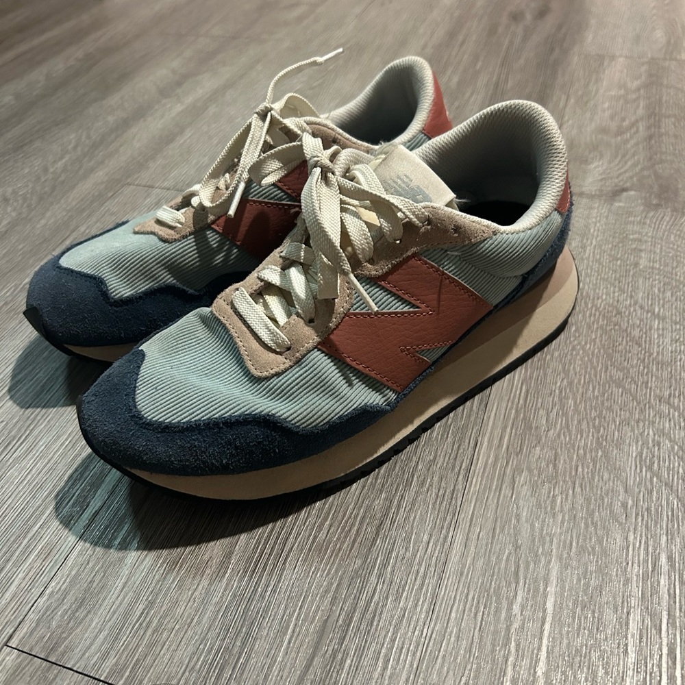 New Balance Women's 237 Retro Sneakers